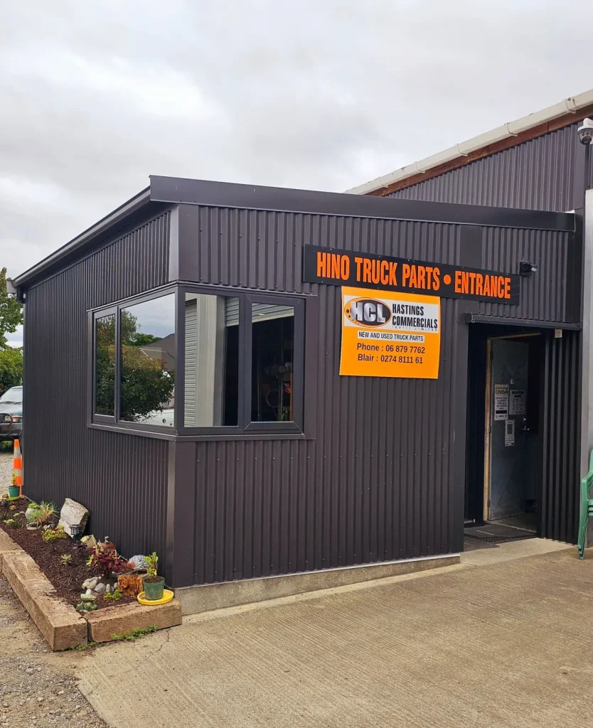 truckpartshb.building.webp