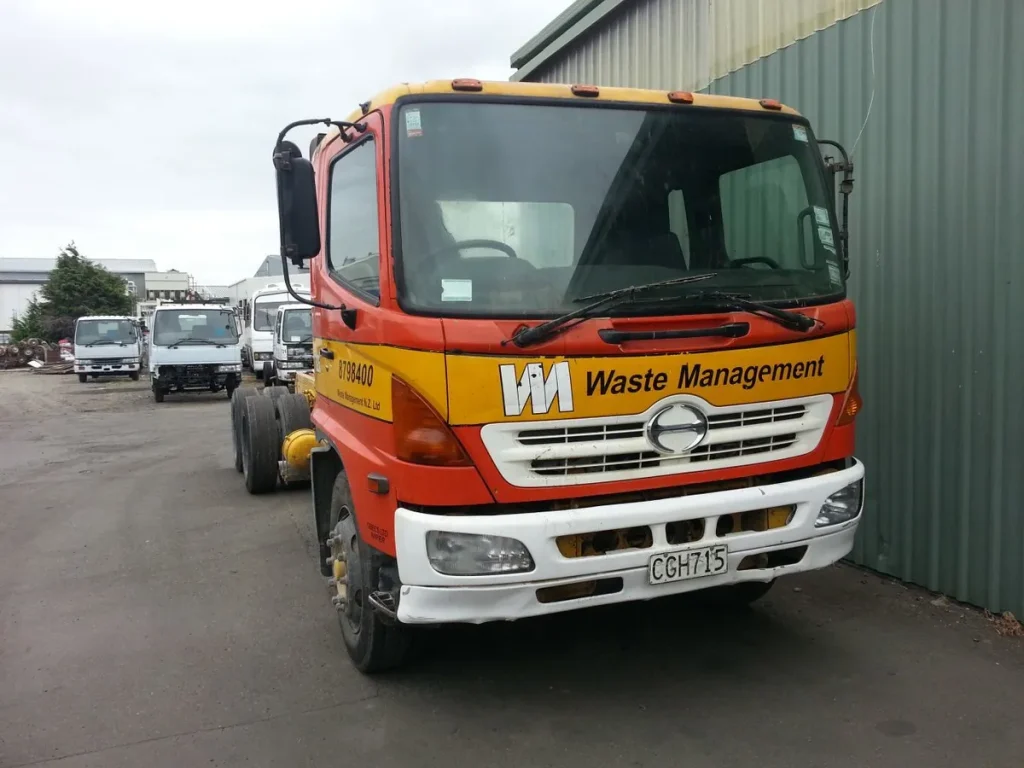 Hino FG 500 Series — dismantling yard